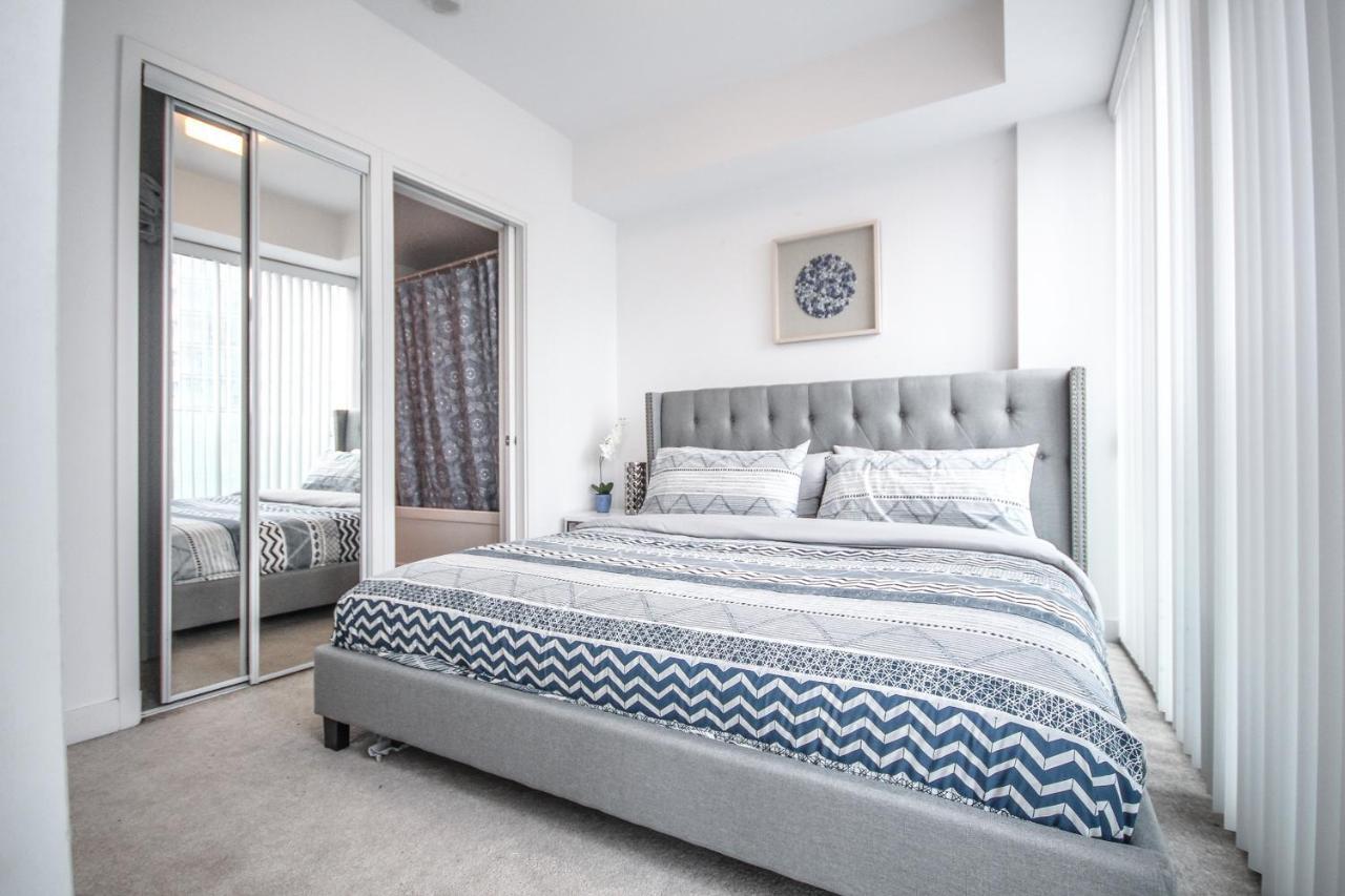 Sarkar Suites - Entertainment District Toronto Esterno foto