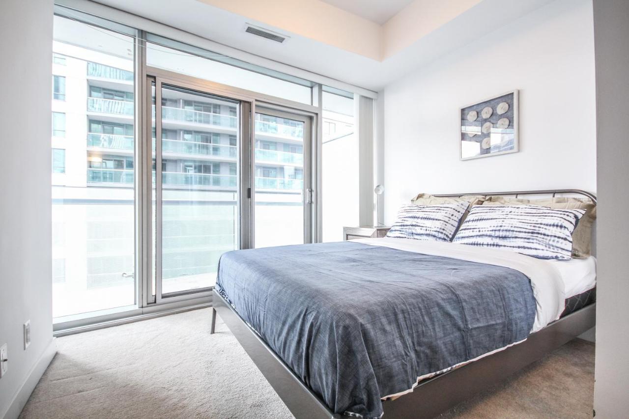 Sarkar Suites - Entertainment District Toronto Esterno foto