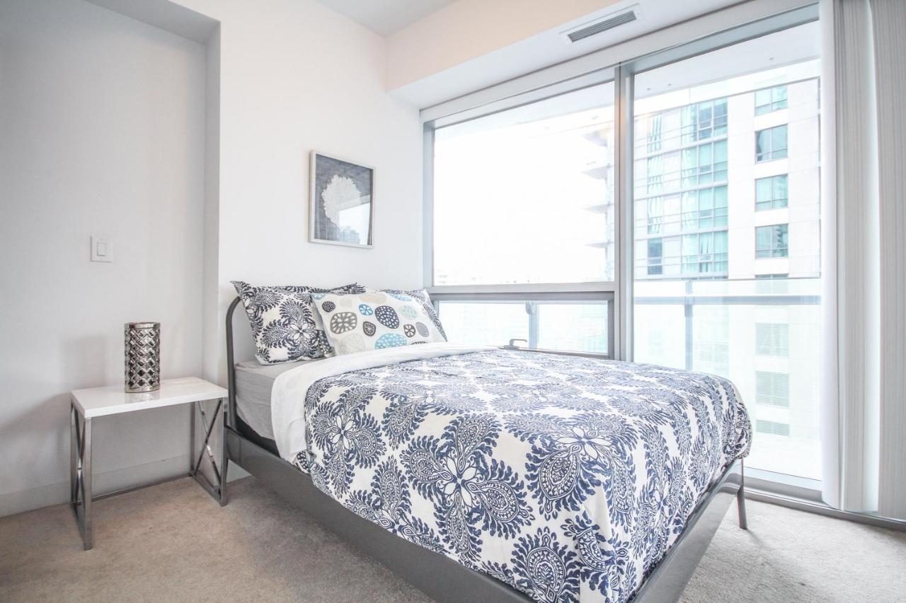 Sarkar Suites - Entertainment District Toronto Esterno foto