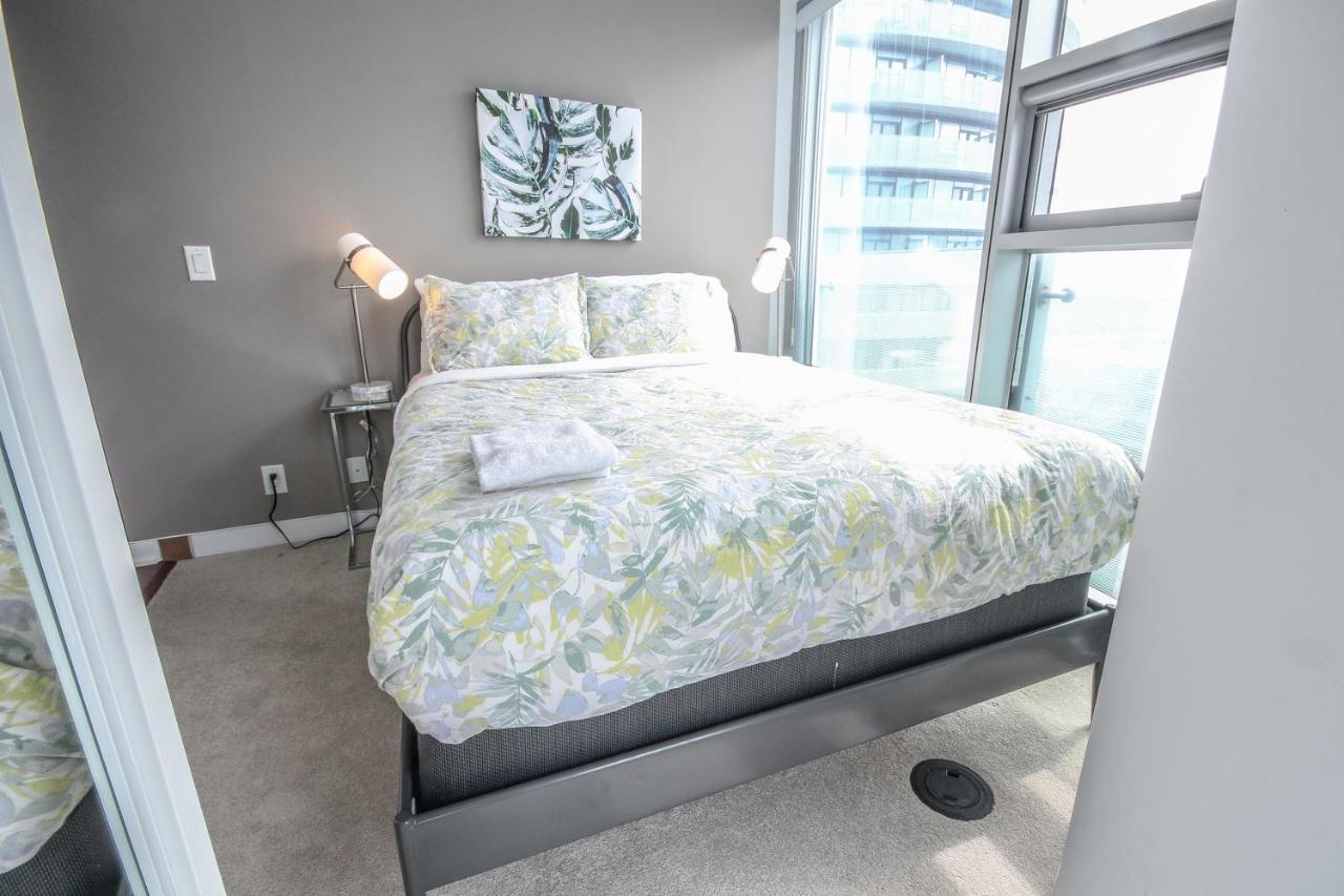 Sarkar Suites - Entertainment District Toronto Camera foto