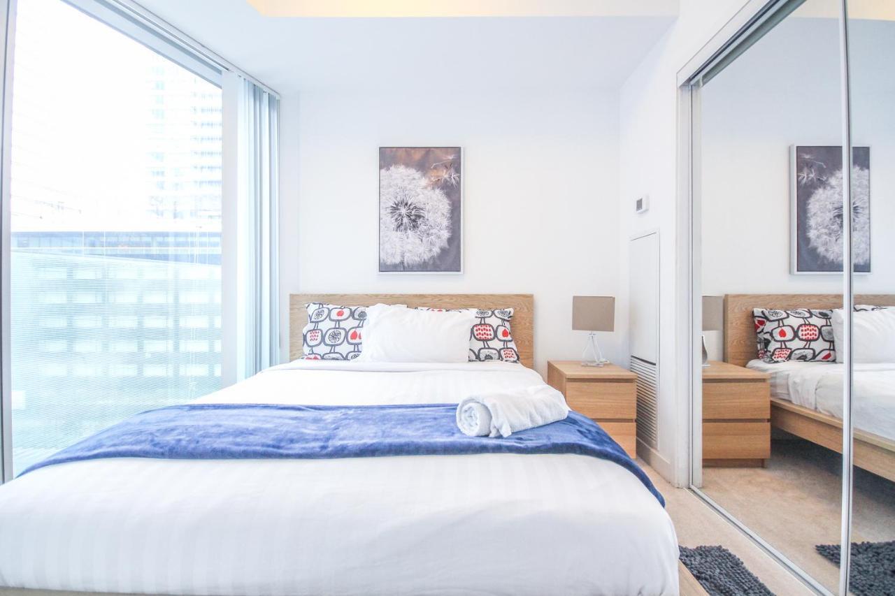 Sarkar Suites - Entertainment District Toronto Esterno foto