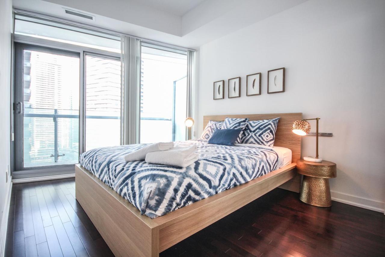 Sarkar Suites - Entertainment District Toronto Esterno foto