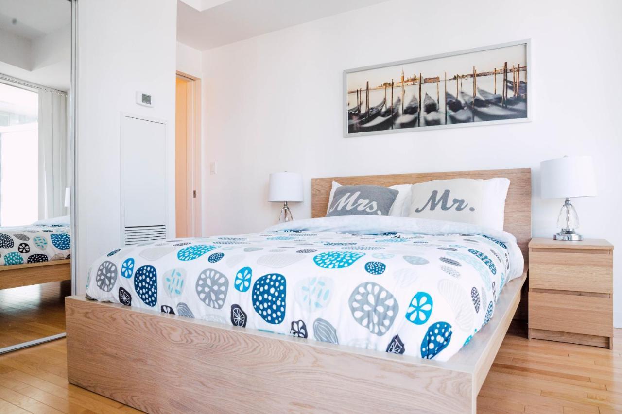 Sarkar Suites - Entertainment District Toronto Esterno foto