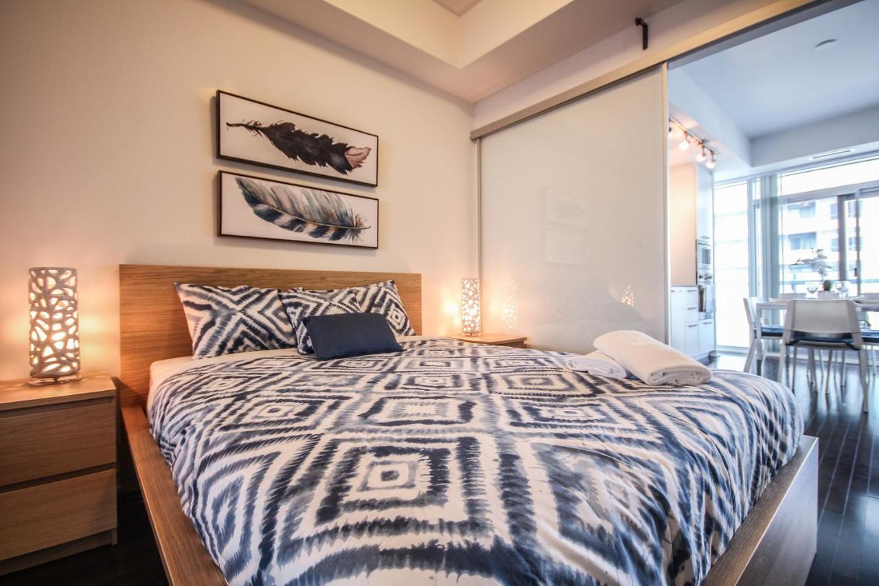 Sarkar Suites - Entertainment District Toronto Esterno foto