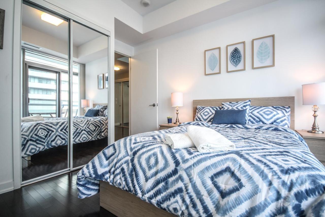Sarkar Suites - Entertainment District Toronto Esterno foto