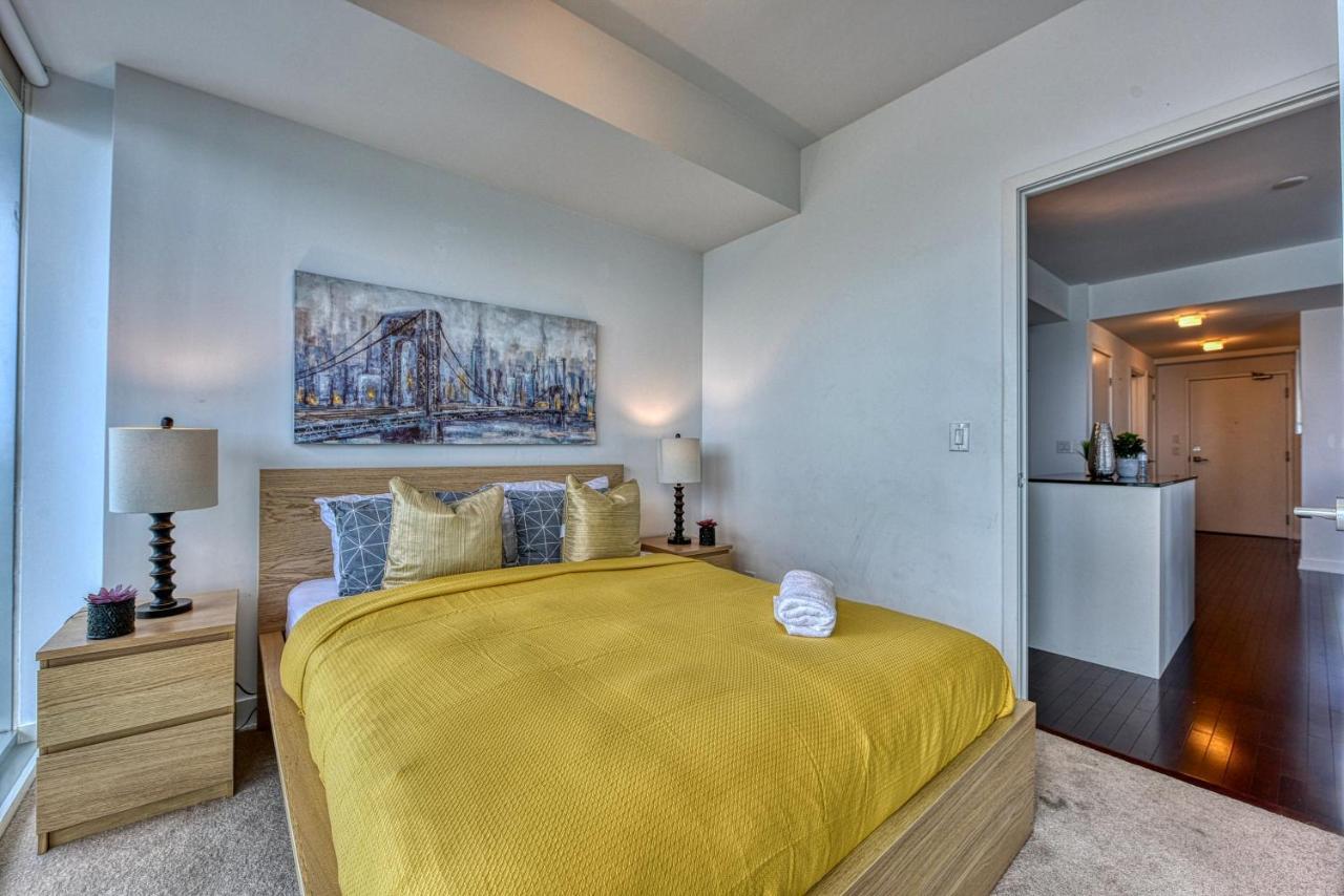 Sarkar Suites - Entertainment District Toronto Esterno foto