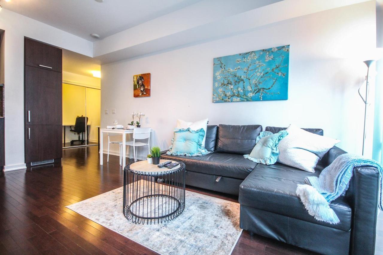 Sarkar Suites - Entertainment District Toronto Esterno foto