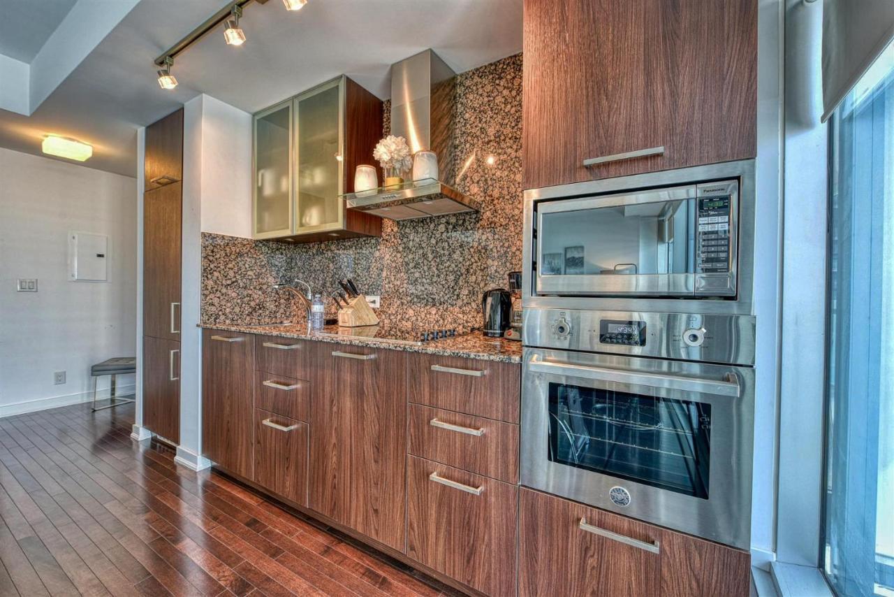 Sarkar Suites - Entertainment District Toronto Esterno foto