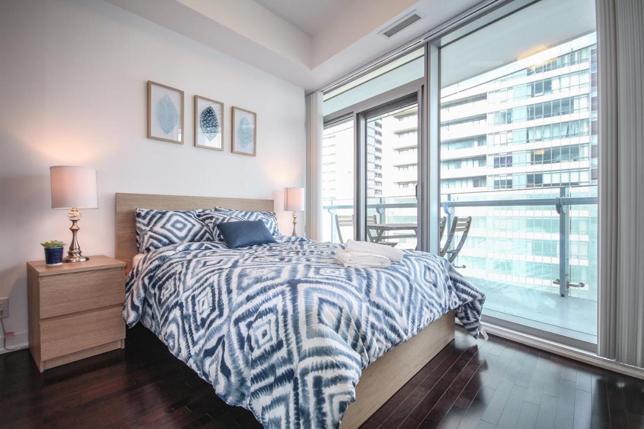 Sarkar Suites - Entertainment District Toronto Esterno foto