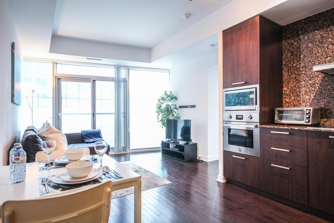 Sarkar Suites - Entertainment District Toronto Esterno foto